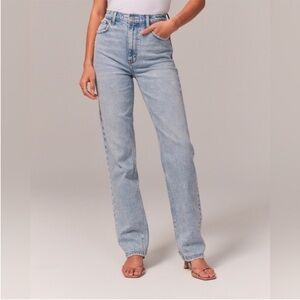Abercrombie & Fitch 90s straight Ultra High Rise Jeans Light Wash 27 / 4